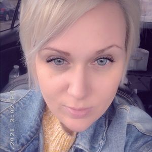 Meet your Posher, Laine